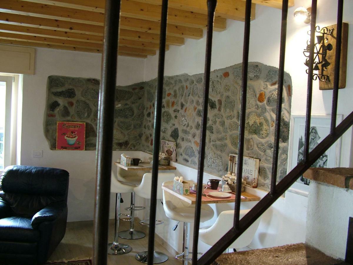 B&B Il Noce Alla Finestra Roe Exterior foto